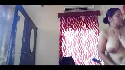 आदमी ने मालिश के दौरान उसके स्तन को छुआ और इंग्लिश ब्लू सेक्सी मूवी धूम्रपान के बाद उसके चेहरे पर स्खलन किया
