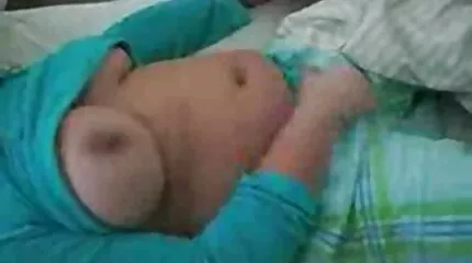 एक गंजा आदमी के सामने समलैंगिक खेल गोरा और इंग्लिश सेक्सी वीडियो फुल मूवी श्यामला