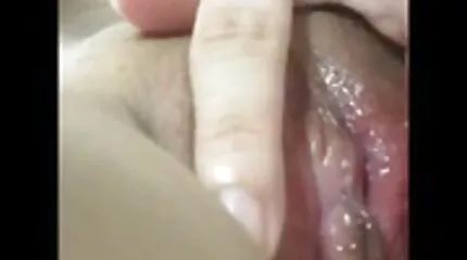 आदमी जीर्ण स्तन और मोजे के साथ एक परिपक्व इंग्लिश इंग्लिश सेक्स मूवी महिला को चूमा