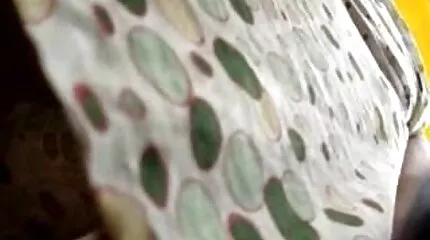 युवा स्तन पतली सेक्सी मूवी इंग्लिश युवा लड़कियों पर बारी एक आदमी.