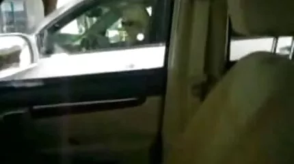 सुंदर रूसी गोरा एक चुंबन के लिए उठाया गया था और इंग्लिश हिंदी मूवी सेक्सी कैंसर से गड़बड़